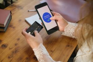 Как вывести средства на карту через KuCoin Wallet без лишних сложностей